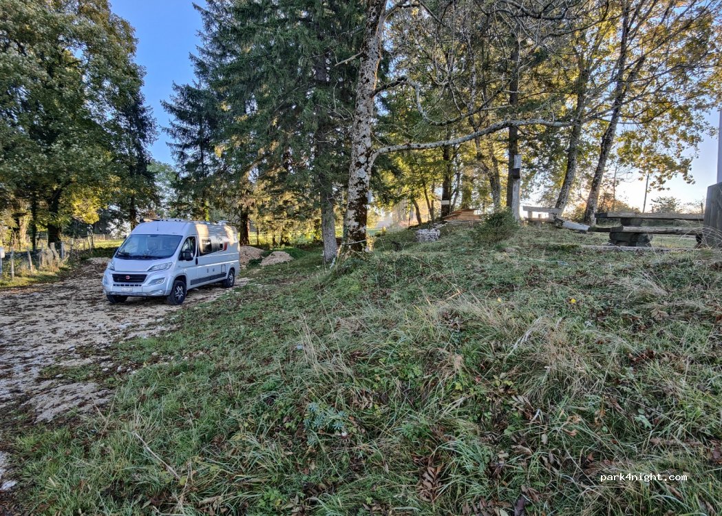 (2875) Montfaucon - 40-25 Les Sairains — foto 3