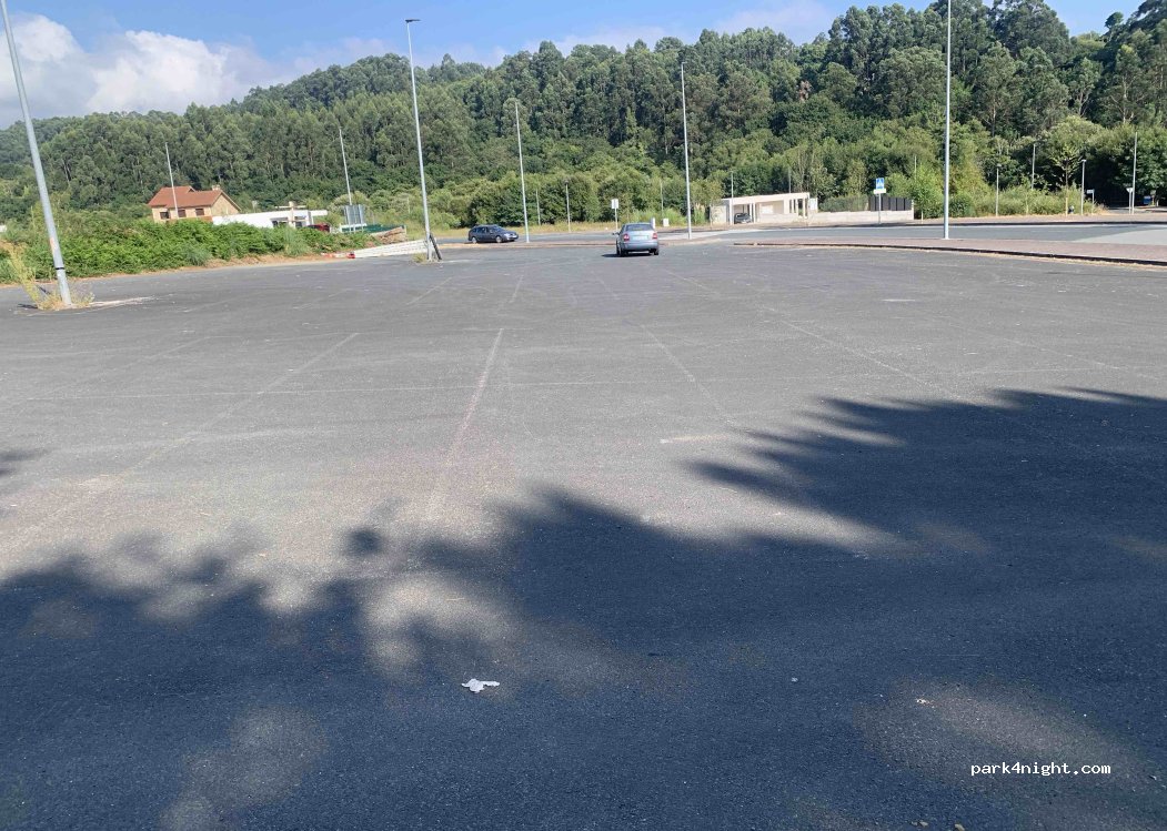 (15639) Miño - 14 Avenida de Xarío — foto