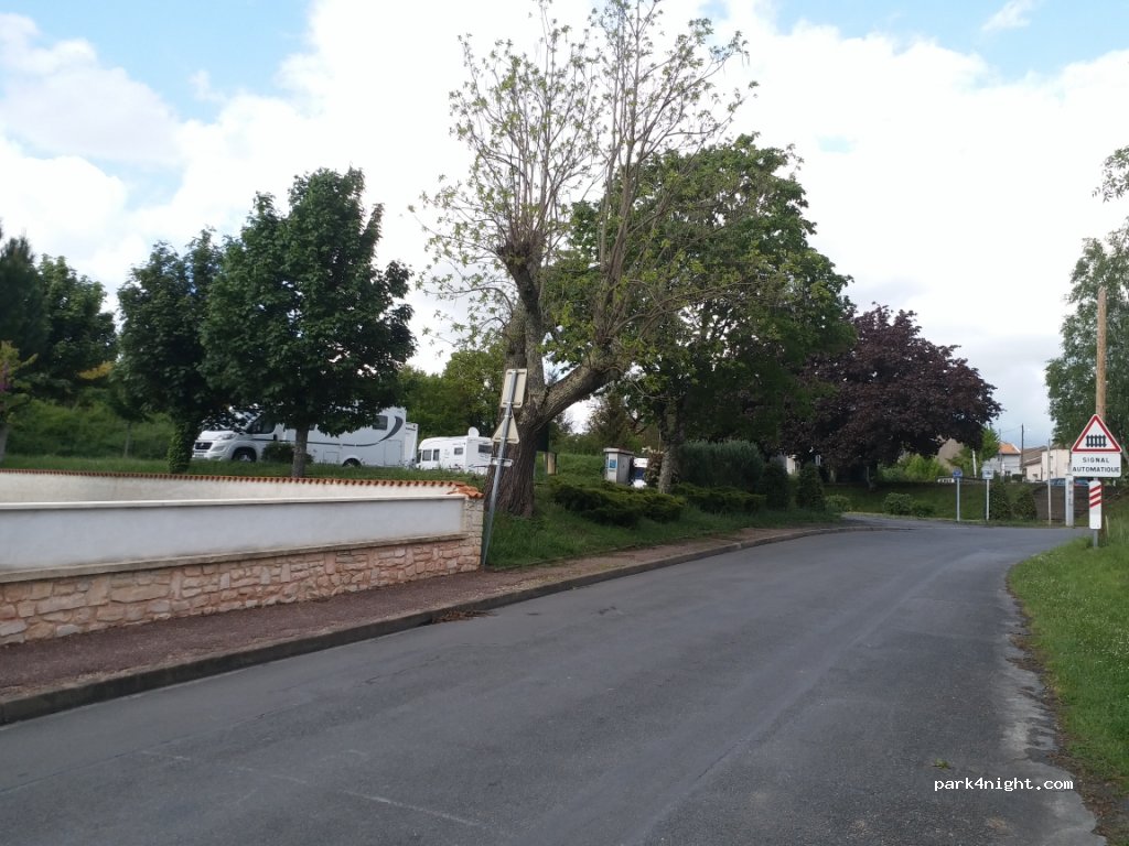 (16600) Touvre - 2 Route du Pontil — foto