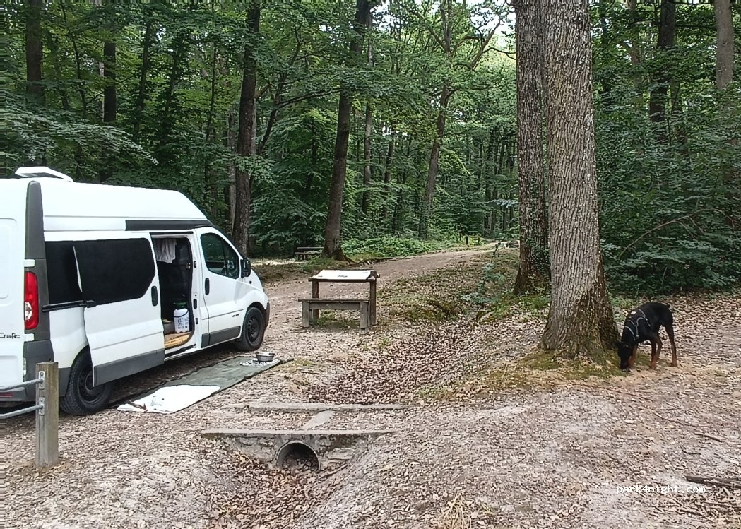 (37600) Sennevières - Unnamed Road — foto 5