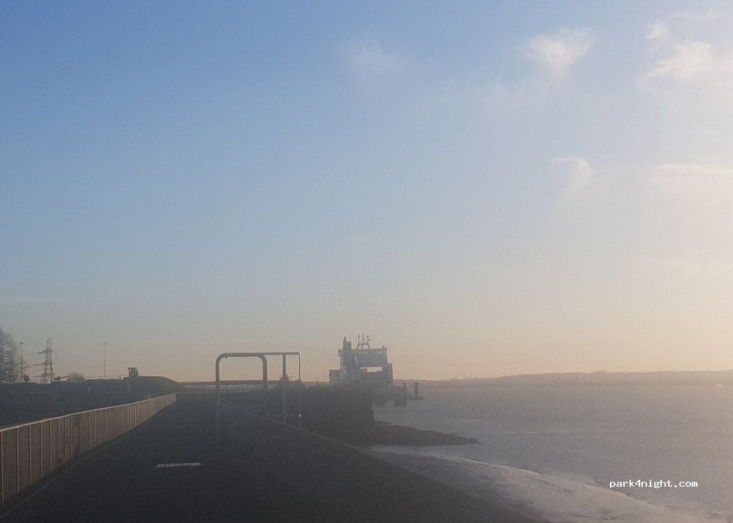 (RM18 7NR) Tilbury - Fort Rd — foto