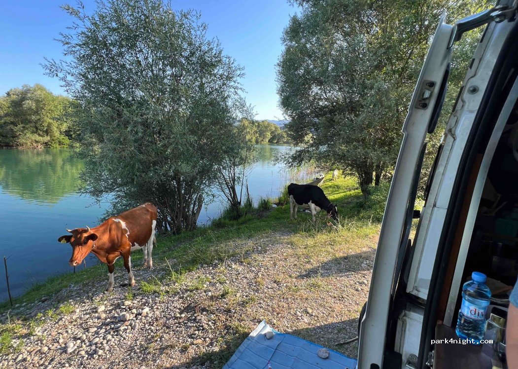 (81000) Vranjina - Unnamed Road — foto 4