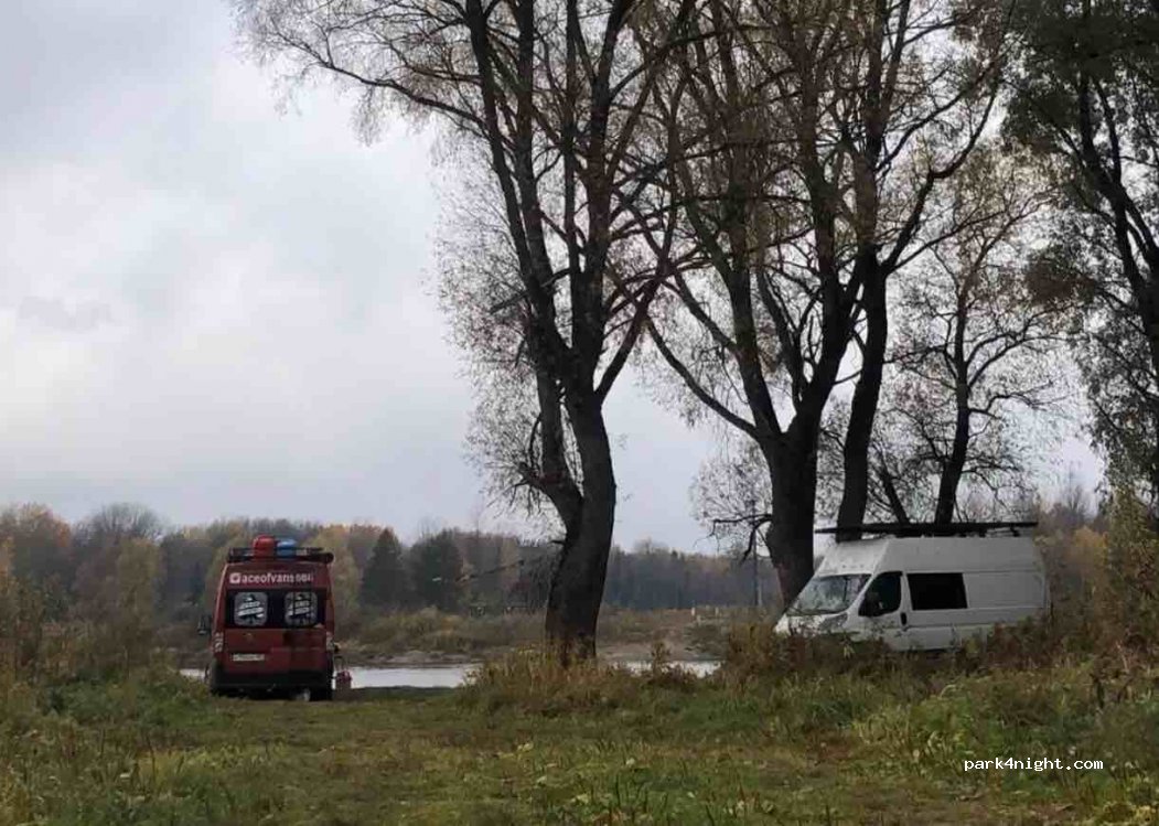 (173535) Bozhonka - Unnamed Road — foto