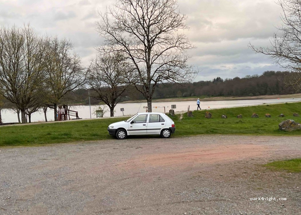 (16150) Saint-Quentin-sur-Charente - D214 — foto
