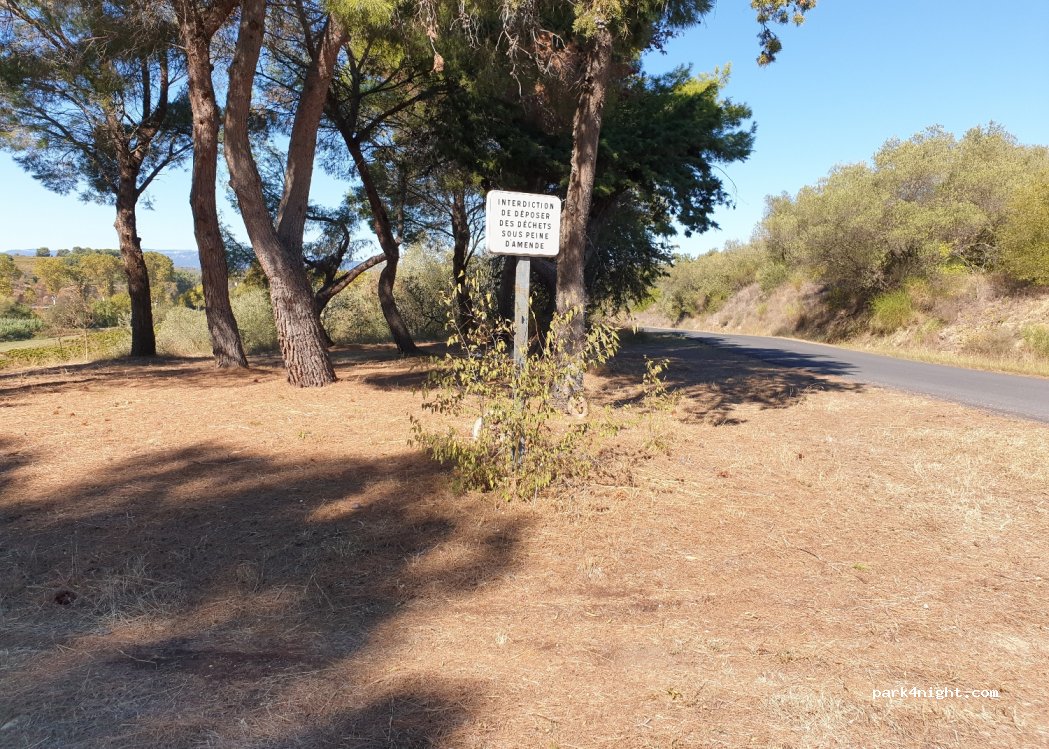 (34290) Coulobres - Unnamed Road — foto