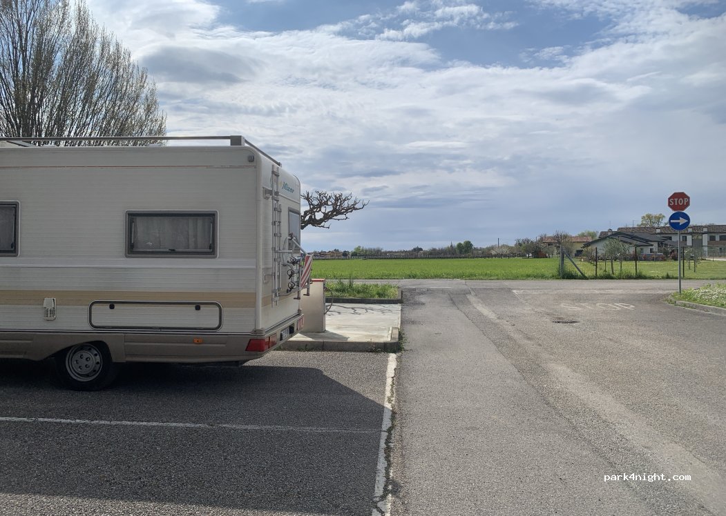 (33040) Corno di Rosazzo - 18 Via dei Pini — foto 4