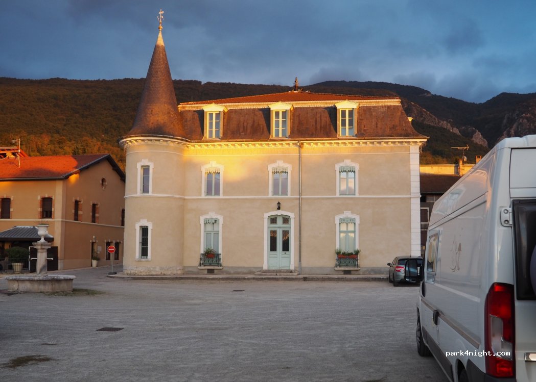 (38160) Izeron - 150 Le Village — foto