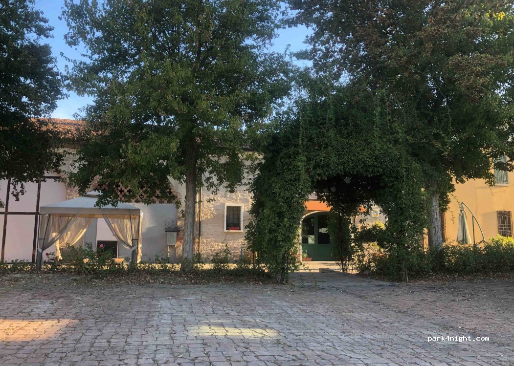 (46031) Bagnolo San Vito - 64 Via Po Barna — foto