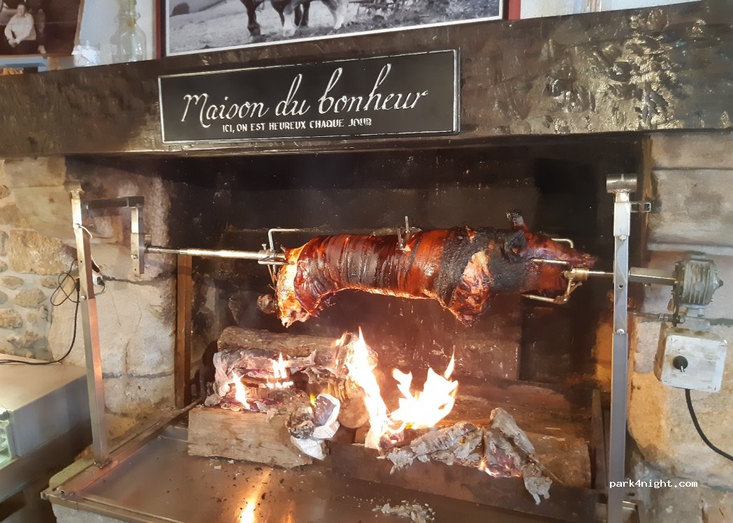 ''Au cochon grillé'' — foto
