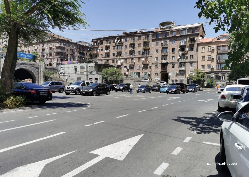 () Yerevan - 35 Aram Street — foto