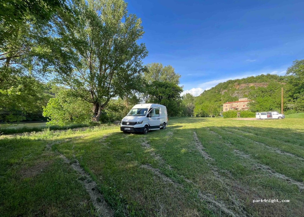 (12100) Saint-Georges-de-Luzençon - — foto 4