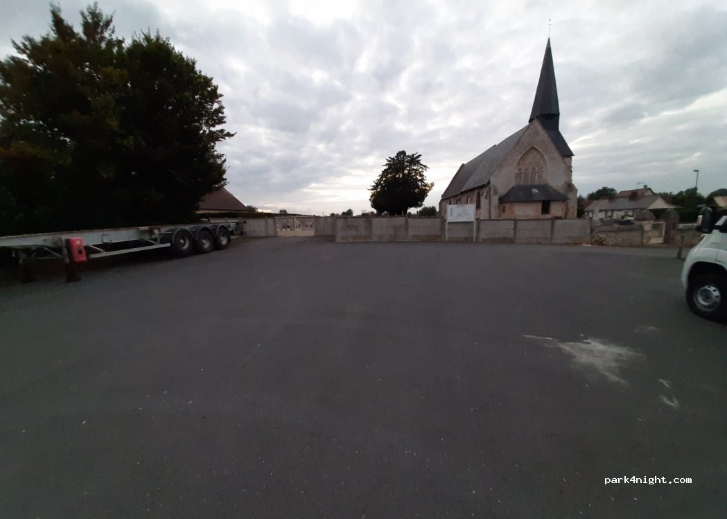 (27210) Le Torpt - 21 Place de l Église — foto