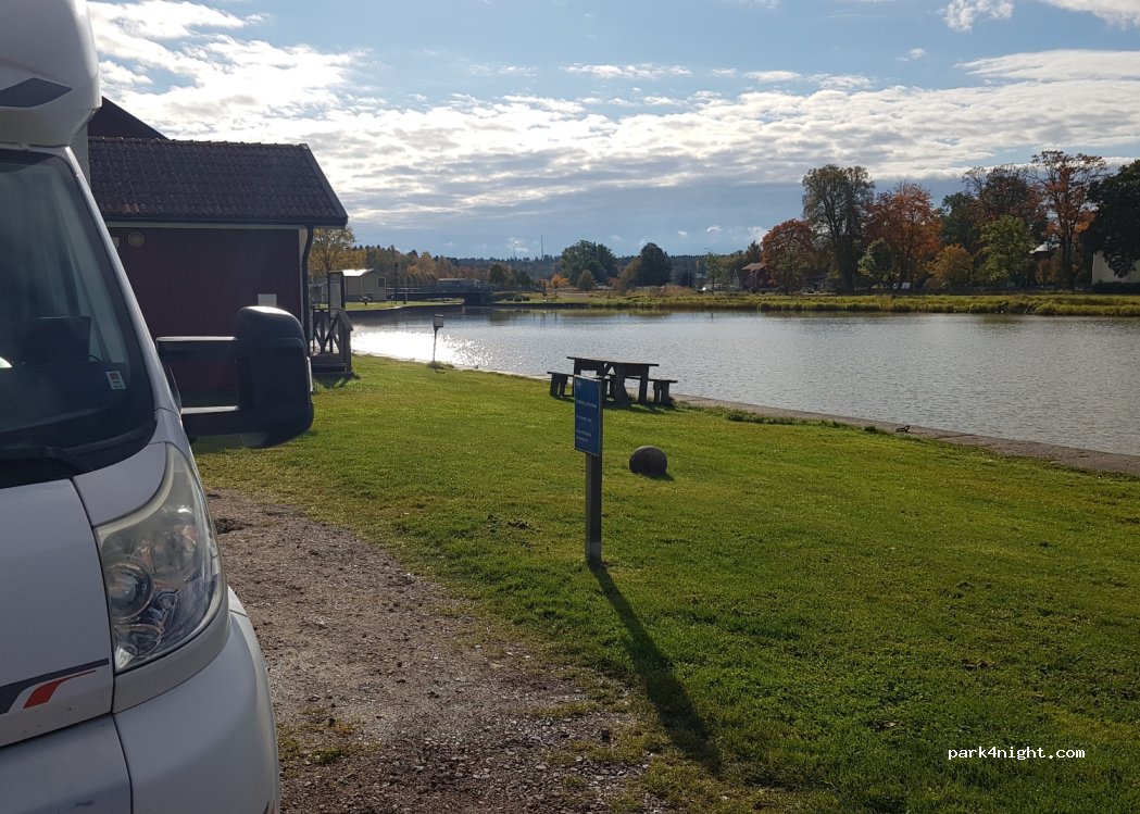 (548 73) Lyrestad - 5 Kanalvägen — foto 4