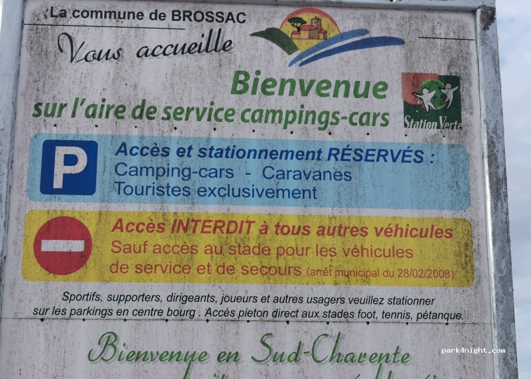 (16480) Brossac - Rue du Château d'Eau — foto 2