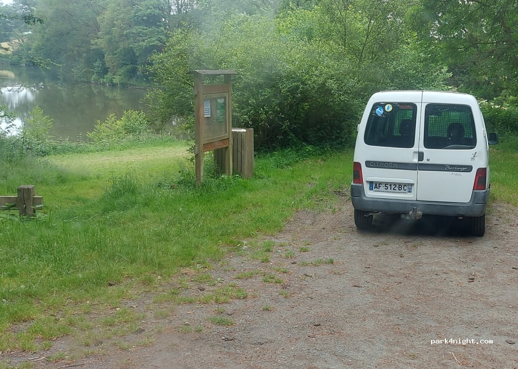 (85250) La Rabateliere - 1 Cité de la Petite Maine — foto