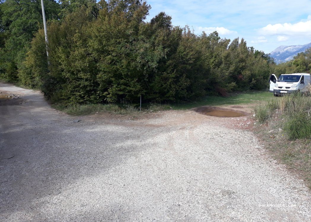 (7W54+256) Đenaši - Unnamed Road — foto 3