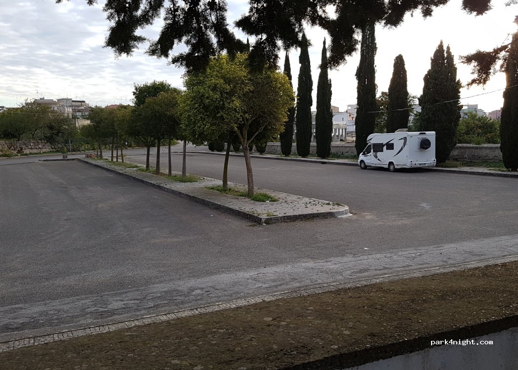 (74014) Laterza - 1 Via Martiri di Via Fani — foto
