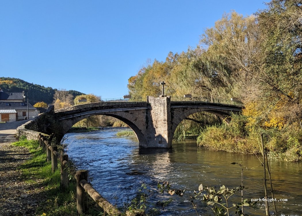 (48230) Les Salelles - Les Salelles — foto 3