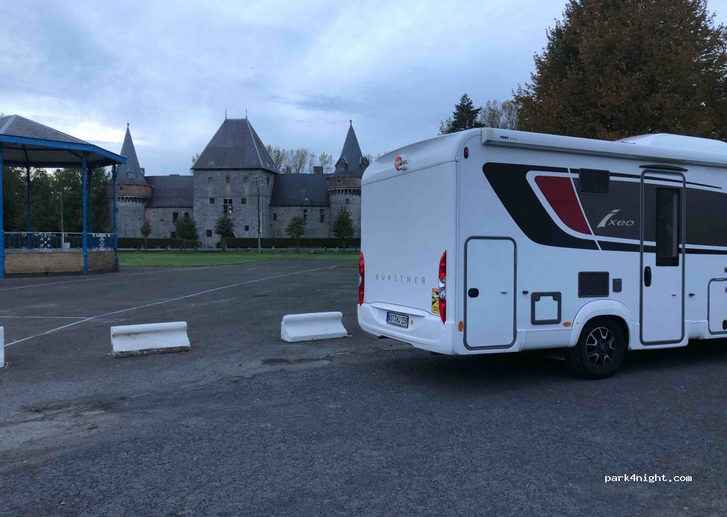 (6560) Erquelinnes - 4 Place Communale — foto 2
