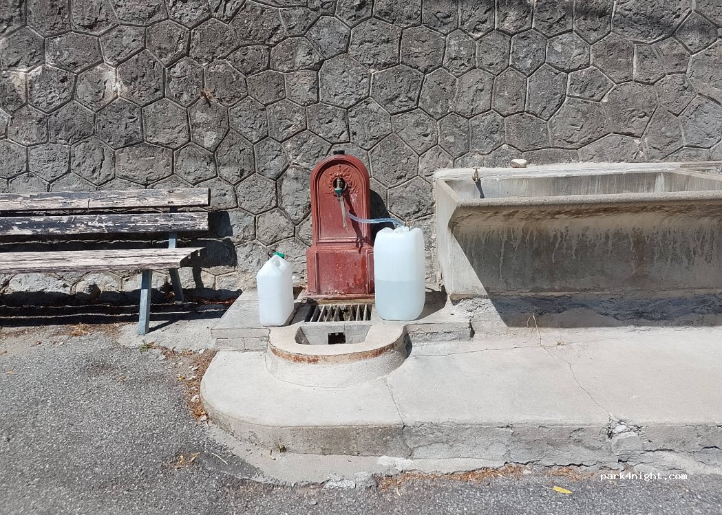 (05700) Serres - 6 Place des Gabignoles — foto