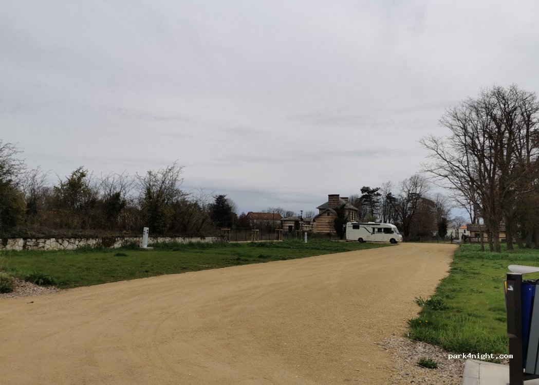 Aire de Camping Car de Benet — foto 4