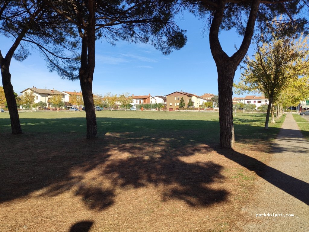 (06061) Castiglione del Lago - 11 Piazza Aeronautica — foto 4