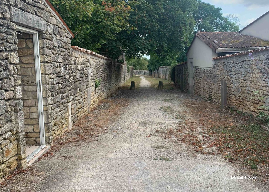 (16370) Cherves-Richemont - 3 Avenue Jean Monnet — foto 4
