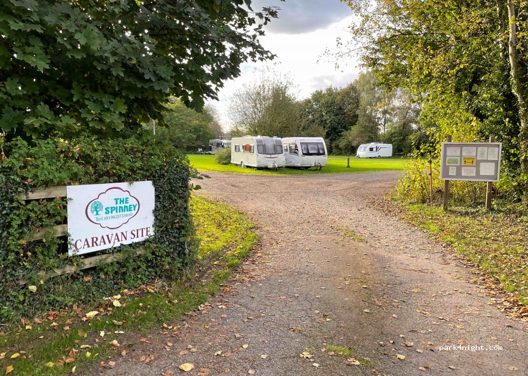 The Spinney Caravan Park — foto 2