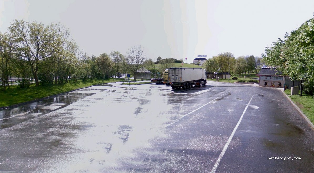 (22120) Yffiniac - Unnamed Road — foto 2