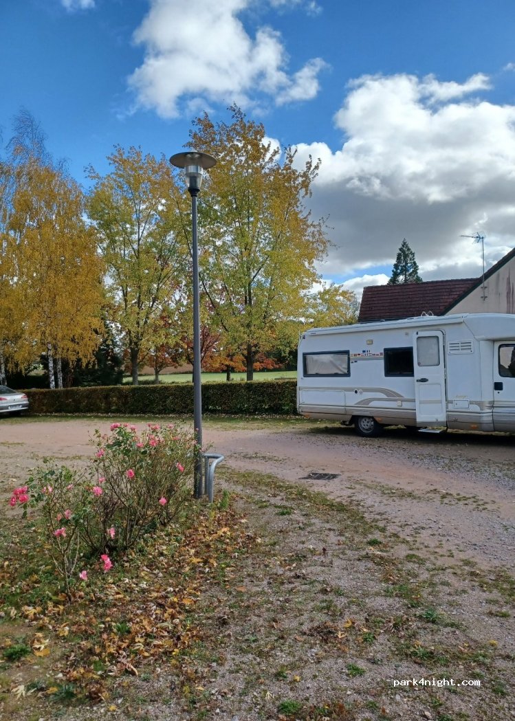 (36160) Pouligny-Saint-Martin - 1 Le Bourg — foto 2