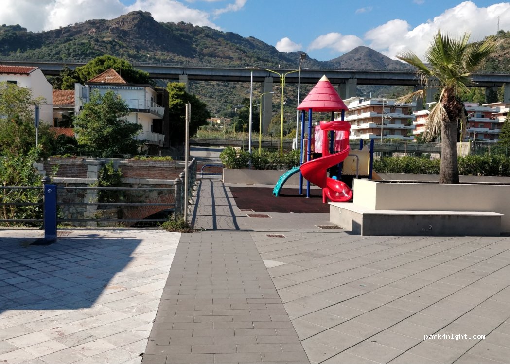 (98021) Alì Terme - 80 Via Francesco Crispi — foto 2