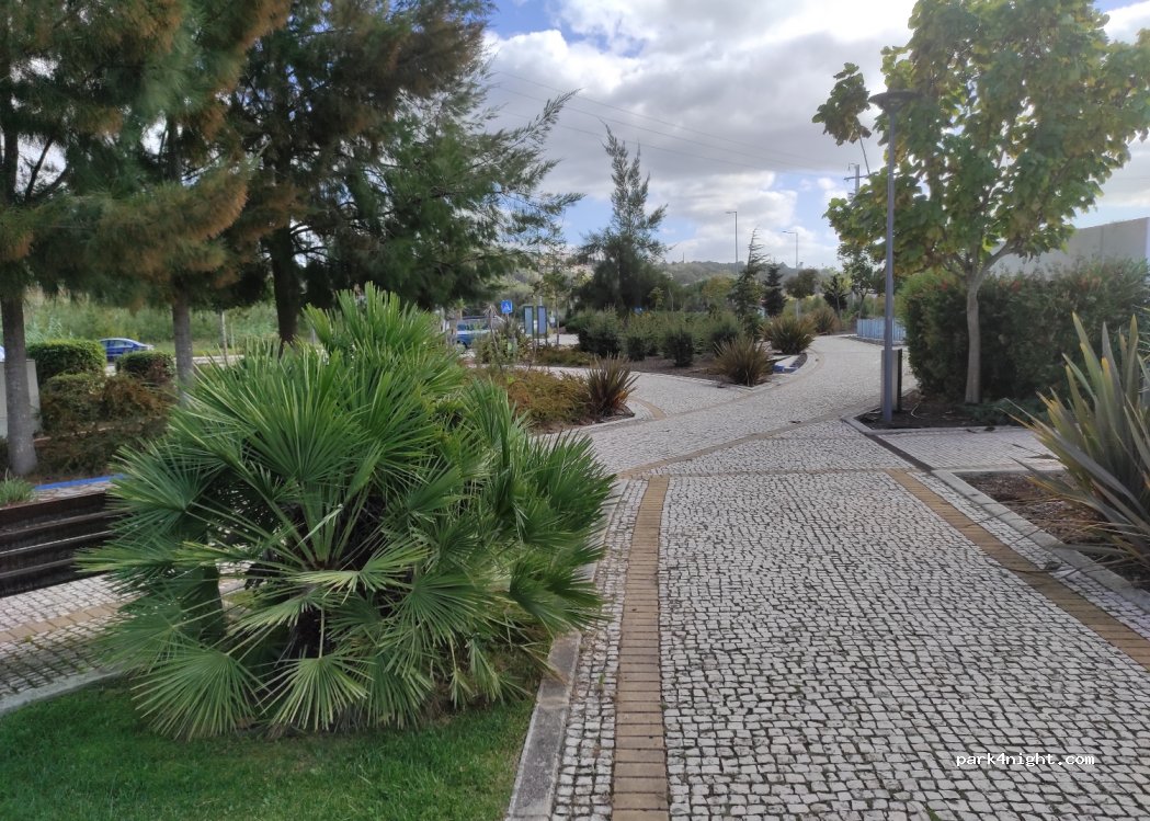 (2440) Batalha - 330 Avenida dos Descobrimentos — foto