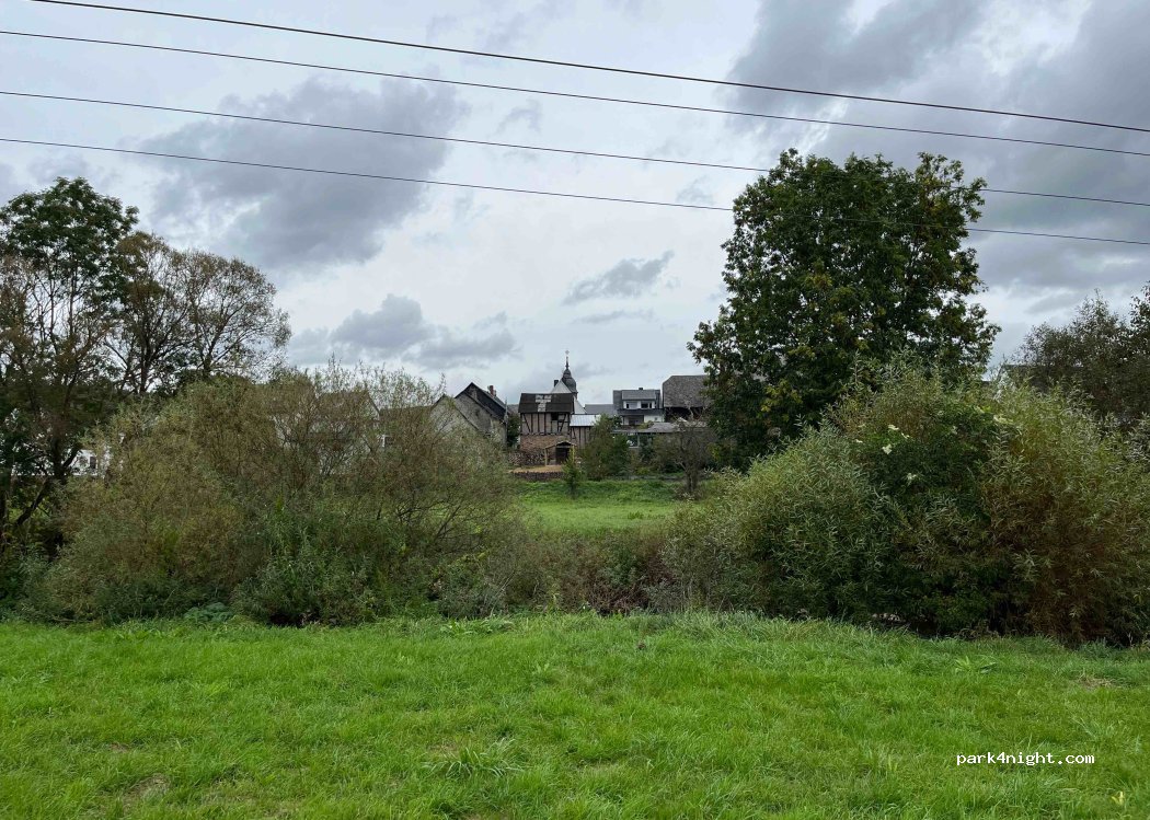 (35630) Ehringshausen - 17 Wiesenstraße — foto