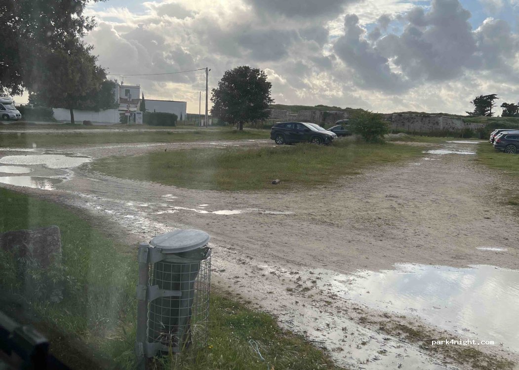 (17450) Fouras - 100-116 Avenue du Bois Vert — foto 3