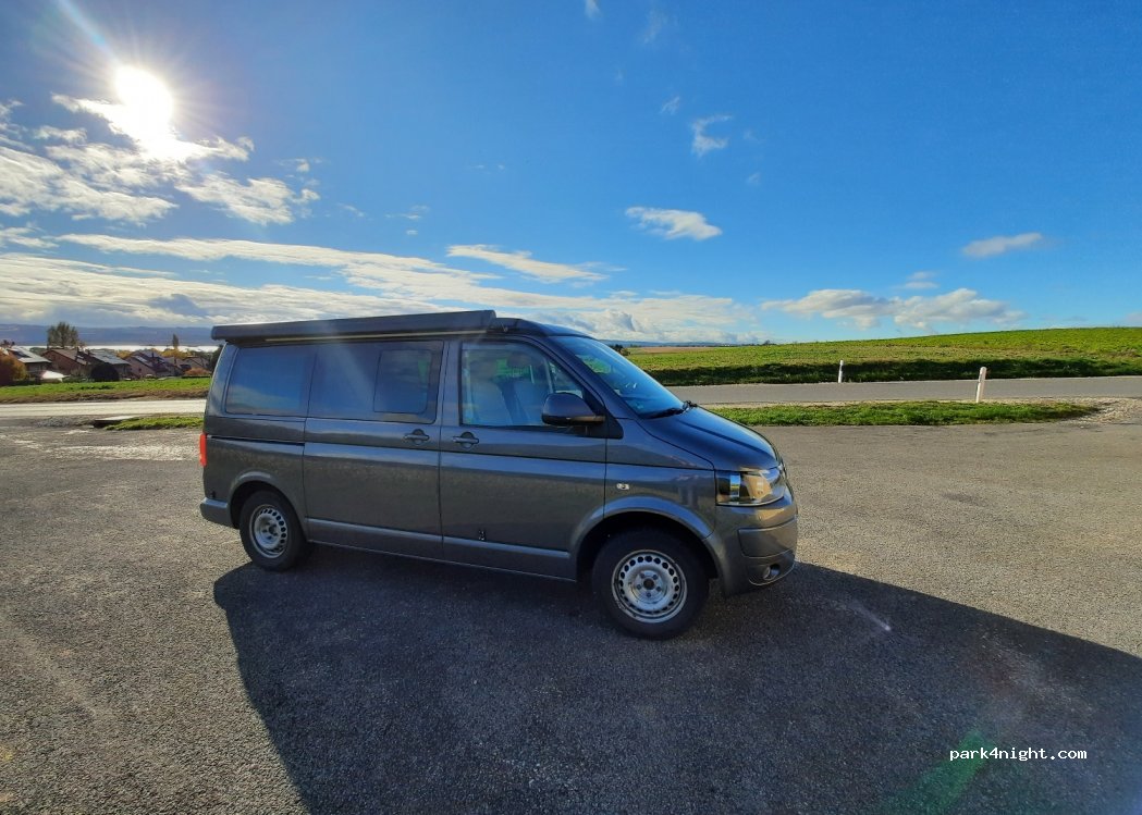 (1424) Champagne - 7 Route de Boraz — foto