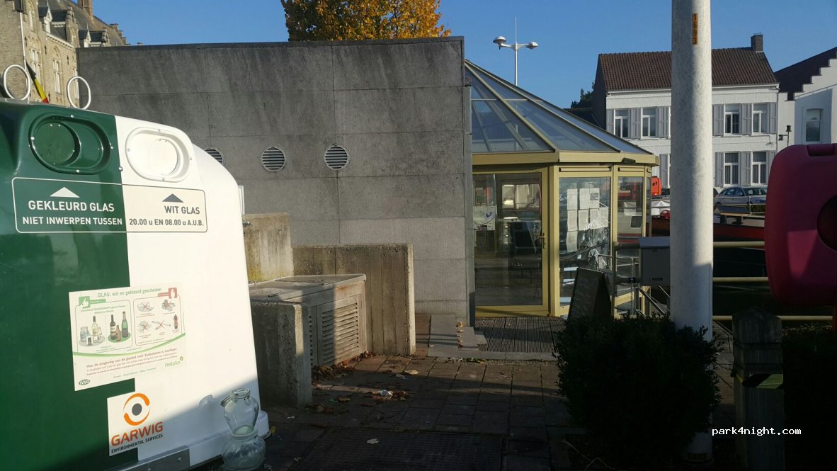 (8630) Veurne - 1-11 Kaaiplaats — foto 2