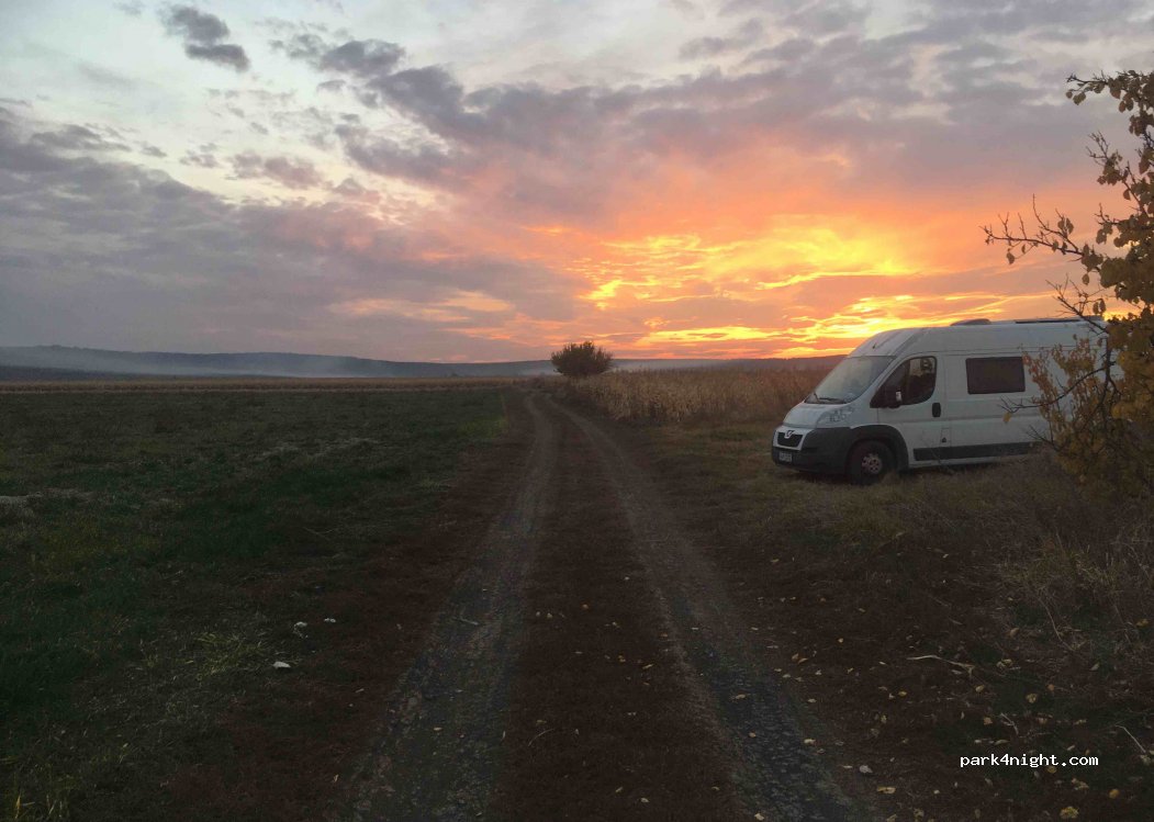 (5826) Negureni - Unnamed Road — foto
