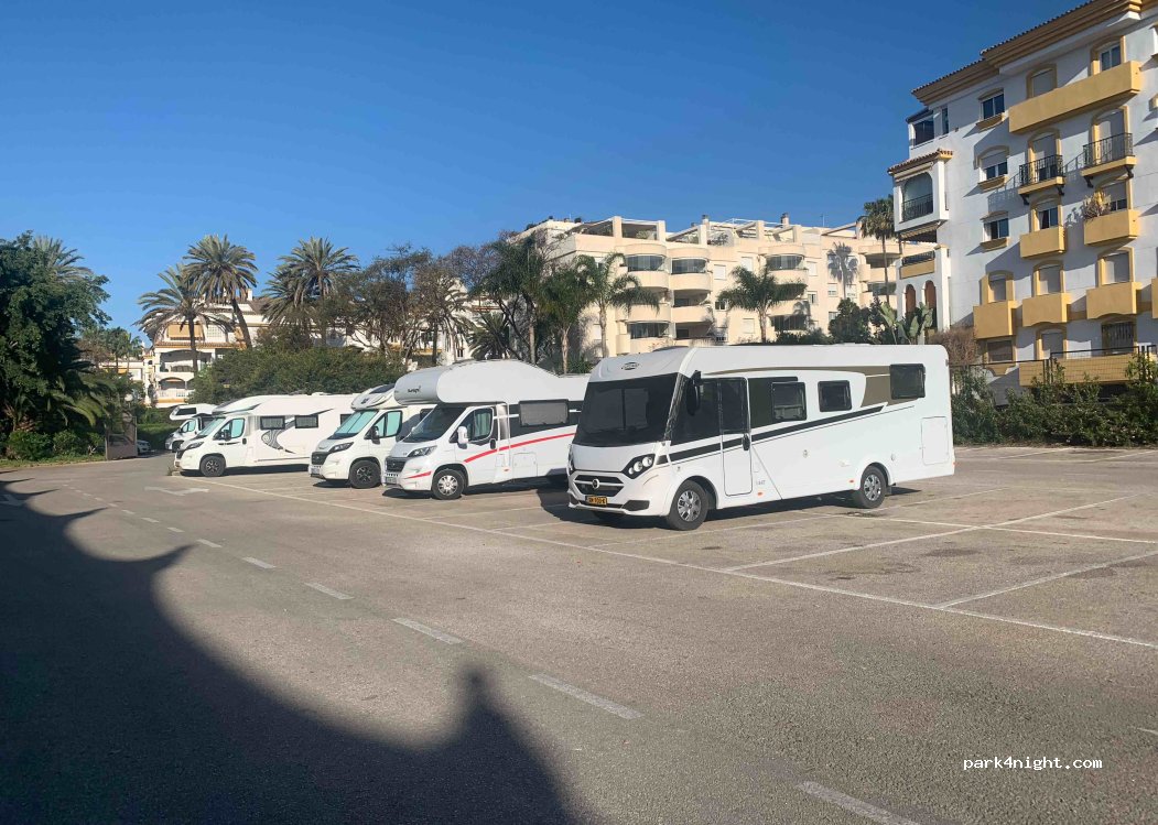 (29602) Marbella - 42 Avenida Bulevar Príncipe Alfonso de Hohenlohe — foto 2