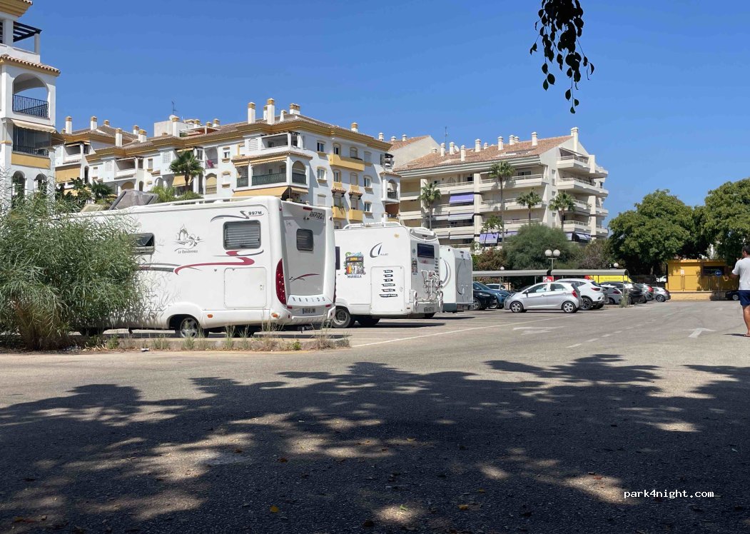 (29602) Marbella - 42 Avenida Bulevar Príncipe Alfonso de Hohenlohe — foto 3