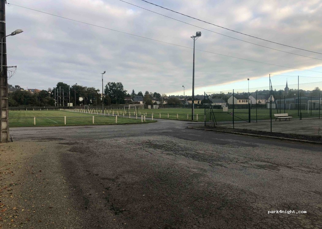 (53940) Le Genest-Saint-Isle - 9 Rue des Sports — foto 2