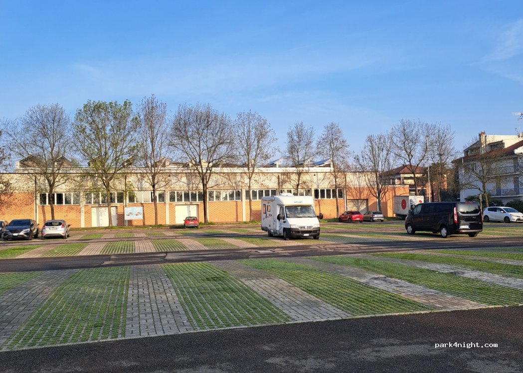 (40017) San Giovanni in Persiceto - 40 Via Muzzinello — foto