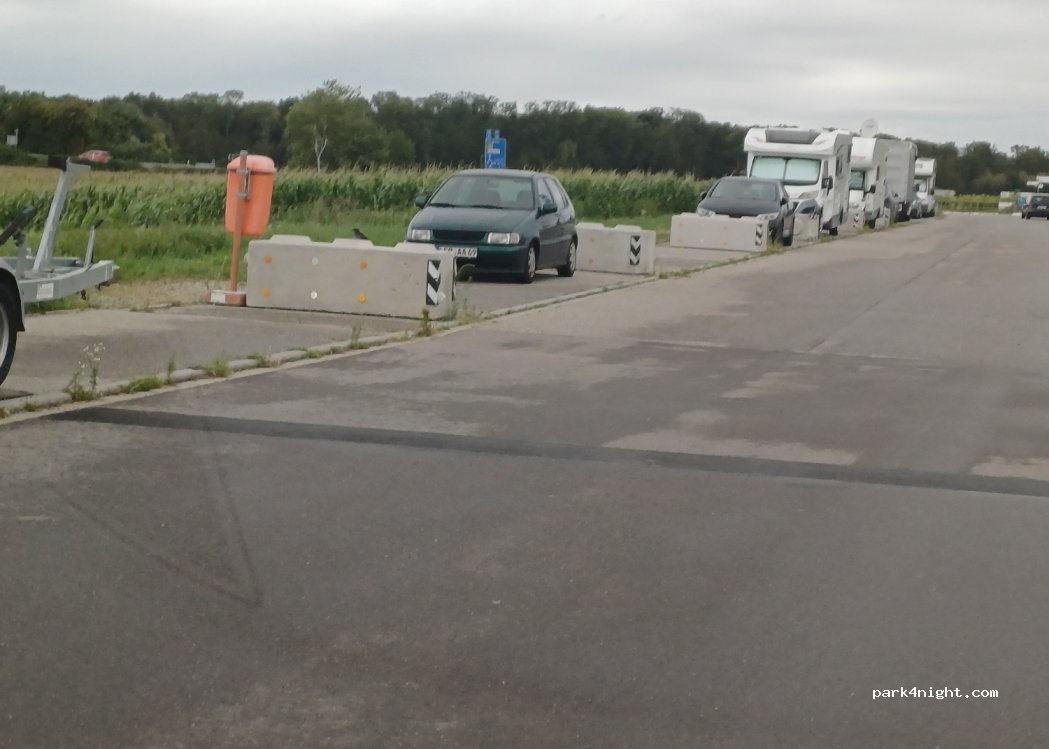 (77975) Ringsheim - Herbolzheimer Straße — foto 3