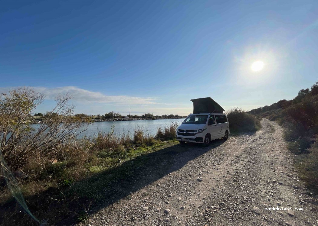 (13230) Port-Saint-Louis-du-Rhône - Unnamed Road — foto