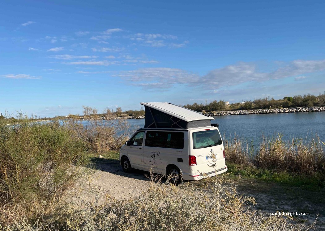 (13230) Port-Saint-Louis-du-Rhône - Unnamed Road — foto 2