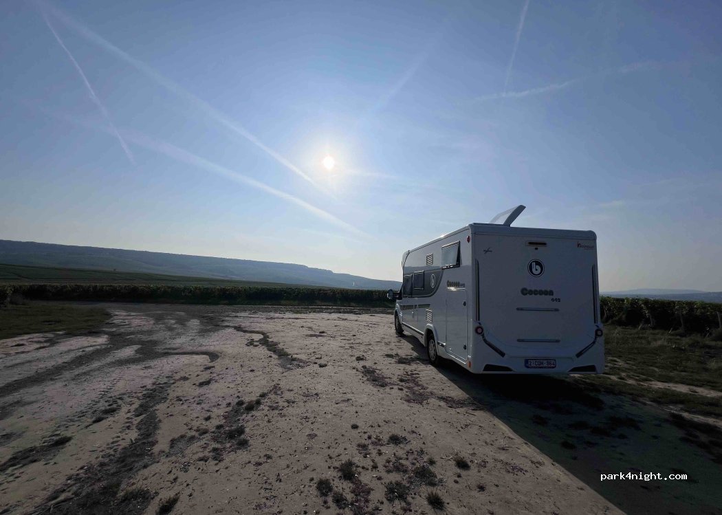 (51160) Hautvillers - Unnamed Road — foto 4