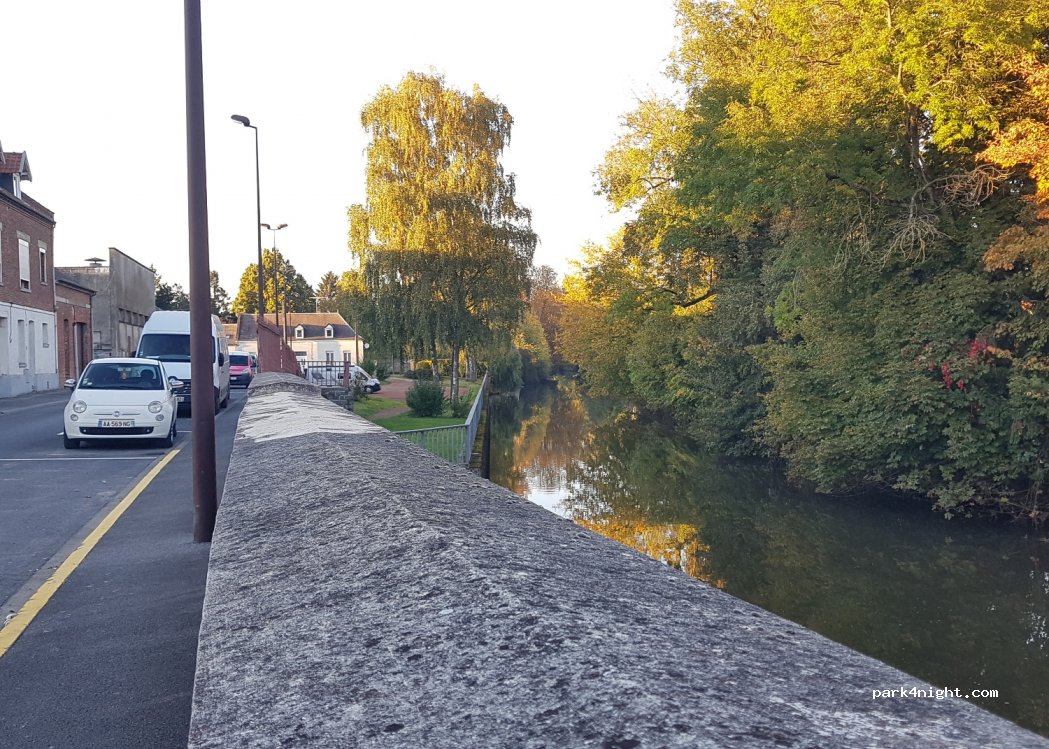 (02120) Guise - 247 Quai de l'Oise — foto 2