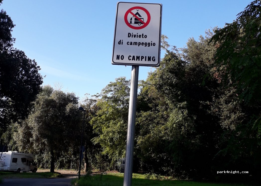 (55041) Lido di Camaiore - Via Dante Alighieri — foto 2