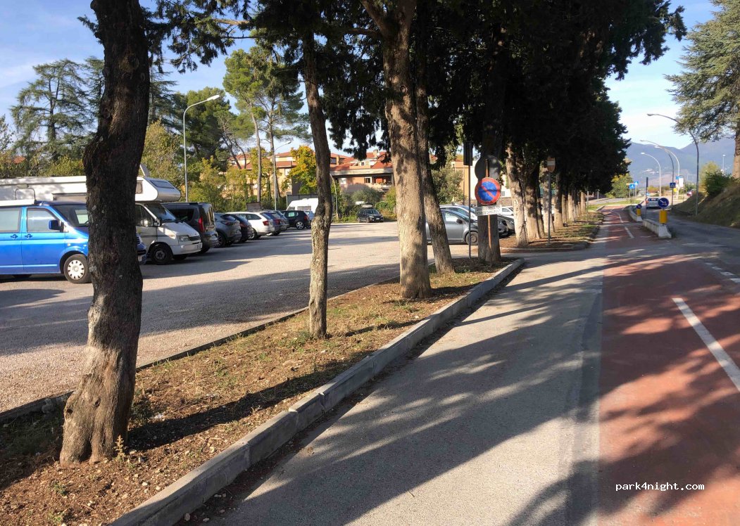 (06049) Spoleto - 5 Via delle Lettere — foto