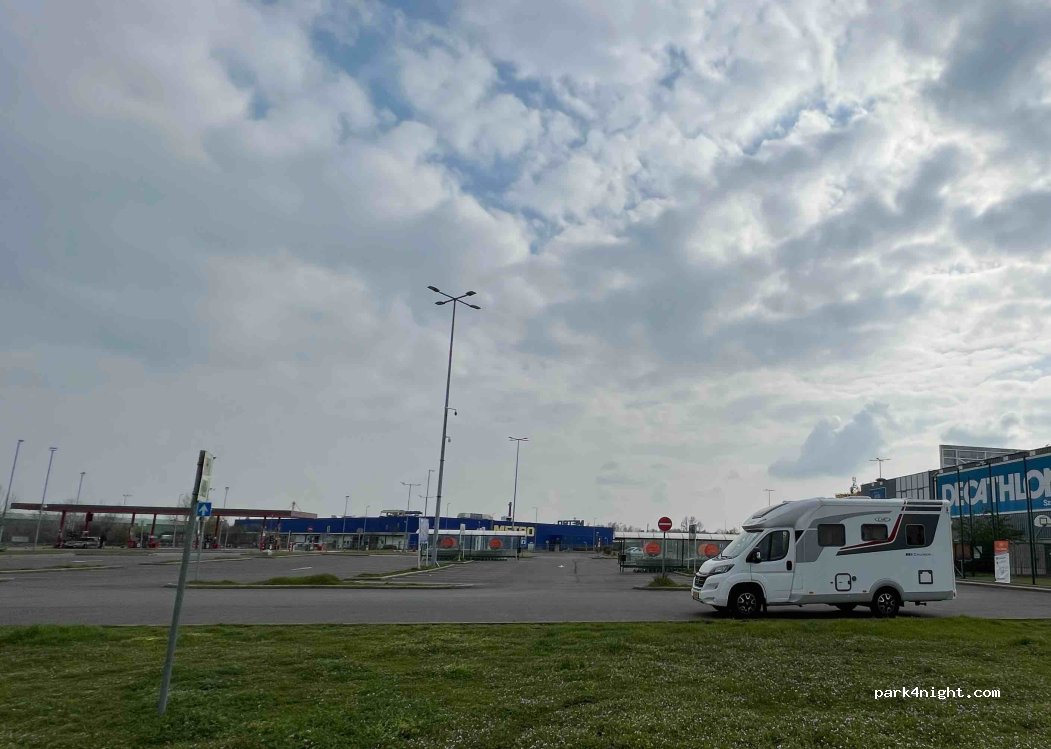 (6728) Szeged - 4 Zápor utca — foto
