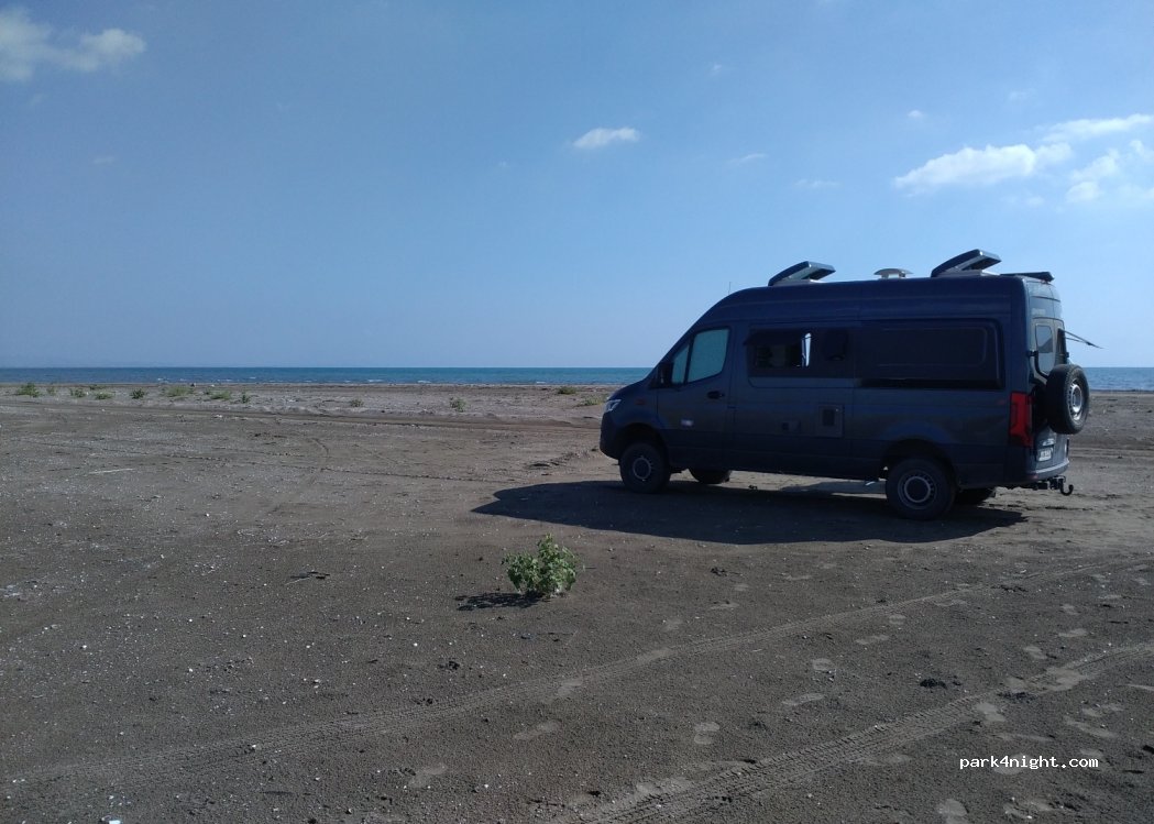 (01682) Yumurtalık - Kaldırım — foto